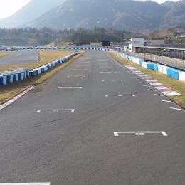 ホームストレート